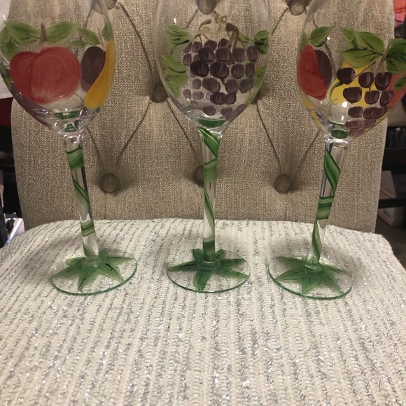 Three beautiful hand-painted, 8 ounce wine, glasses, floral grapes - Picture 1 of 6